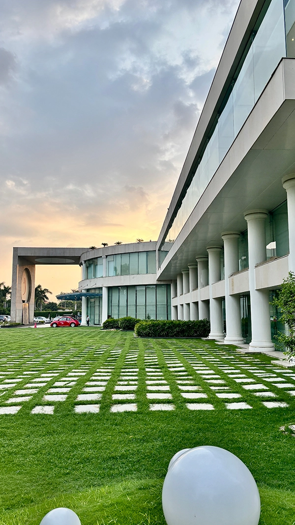 Taxi Service from Chandigarh Airport to TheLalitChandigarh